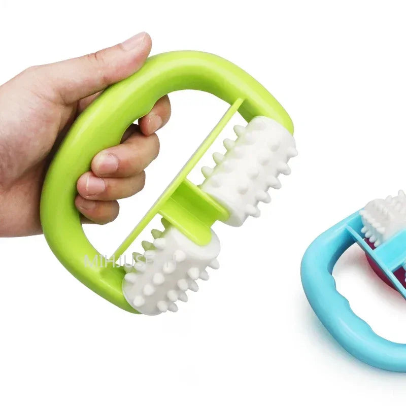 Praktischer Handmassage-Roller für Rücken und Beine